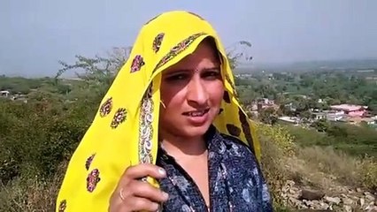 सरपंच करती है झाडू पौछा और भैंसों का निकालती है दूध