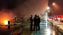 Bebek Sahili'nde demirli 2 tekne alev alev yanıyor