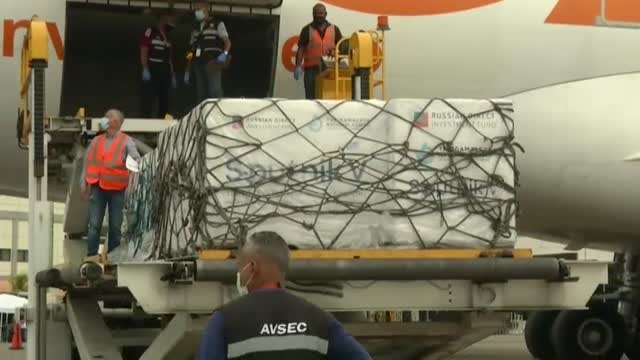 Las primeras 100.000 dosis de la vacuna rusa Sputnik V contra la COVID-19 llegan a Venezuela