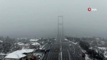 Sis ve karda kaybolan 15 Temmuz Şehitler Köprüsü havadan görüntülendi