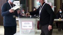- Kosova’da halk erken genel seçim için sandık başında