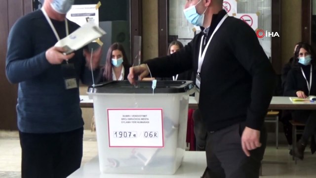 - Kosova’da halk erken genel seçim için sandık başında