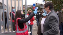 Salvador Illa llega al colegio electoral para ejercer su derecho a voto