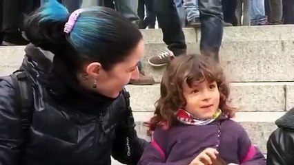 Un claro ejemplo de manipulación a un menor...