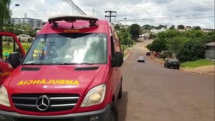 Adolescente de bicicleta é atingido por Fiat Uno na Rua Públio Pimentel