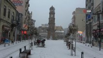 Çanakkale’de kar kalınlığı 7 santimetreye ulaştı