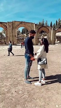 Isa Pantoja comparte, por fin, su romántica pedida de mano en Medina Azahara