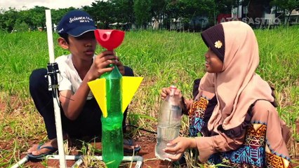 Bermain Roket Air