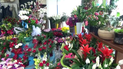 14 Şubat Sevgililer Günü’nde Bodrum’daki çiçekçiler, yoğun mesai yaptı