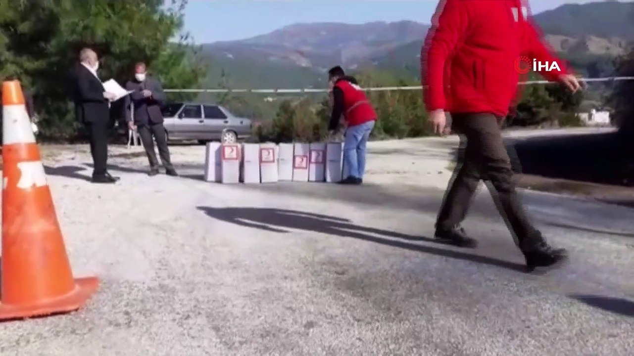 Kızılay’dan karantinadaki ailelere gıda desteği