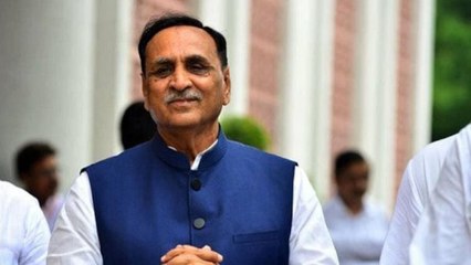 Video herunterladen: Gujarat CM Vijay Rupani health deteriorates during a rally