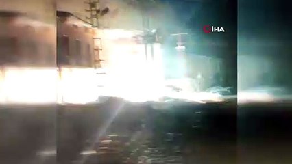 Yüksekova’da aşırı yüklenmeden dolayı trafo alev alev yandı