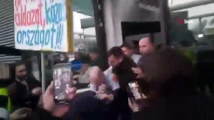 Avrupa ülkesinde milletvekilleri devlet televizyonundan zorla çıkarıldı