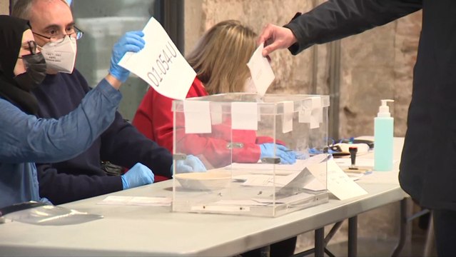 La participación baja 22 puntos hasta las 18 horas respecto a 2017