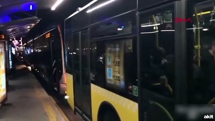 Sefaköy'de Metrobüs arızası: Uzun kuyruklar oluştu