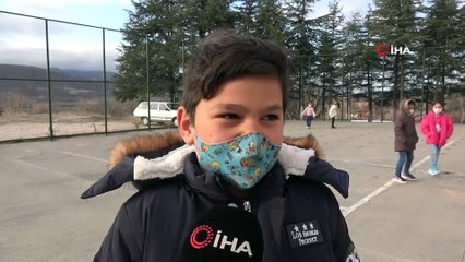 Okullarına kavuşan öğrenciler sevinç yaşadı