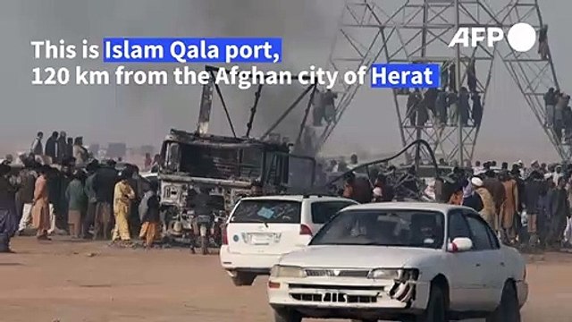 Blaze destroys hundreds of fuel tankers on Afghanistan-Iran border