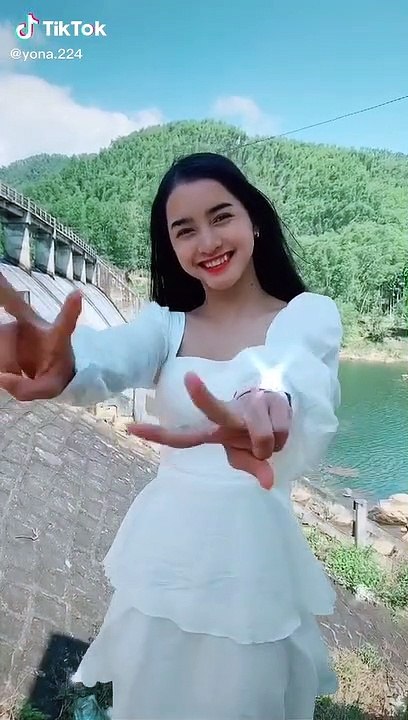 Em Đẹp Lăm  Cô Gái dễ thương Nhảy  phân 1