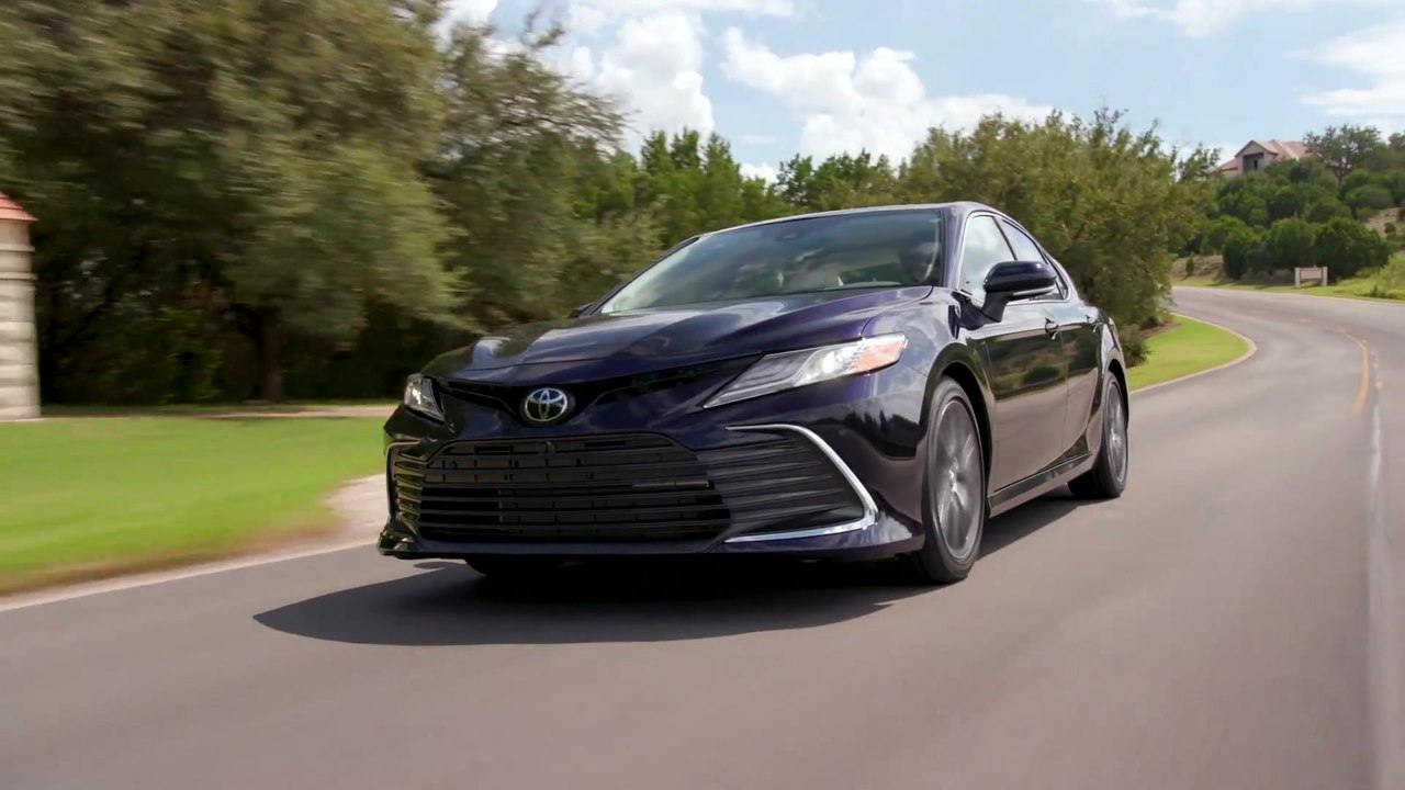 Restwertriesen 2025 - Toyota Camry ist wertstabilstes Fahrzeug seiner Klasse