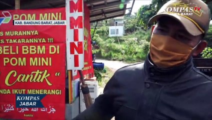 Teladan, Warga Ini Sisihkan Laba Bangun Penerangan Jalan