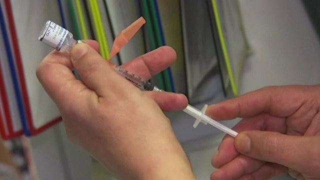 AZ백신 26일 요양시설 65세 미만 첫 접종... 65세 이상 보류 / YTN