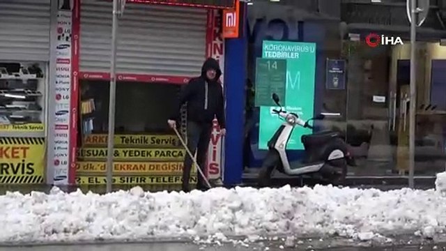 Çanakkalede kar kalınlığı 17 santimetreye ulaştı