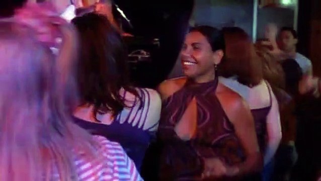 The Secret Life of Us - S4 E9