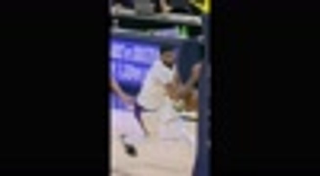 AD re-aggravates injury in Lakers loss at Nuggets