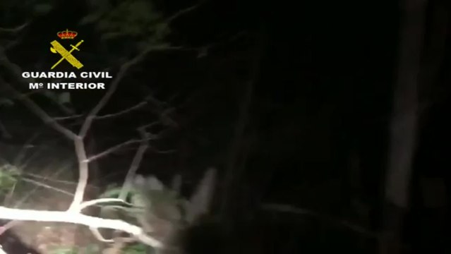 Rescatada una pareja en una zona boscosa de La Riera