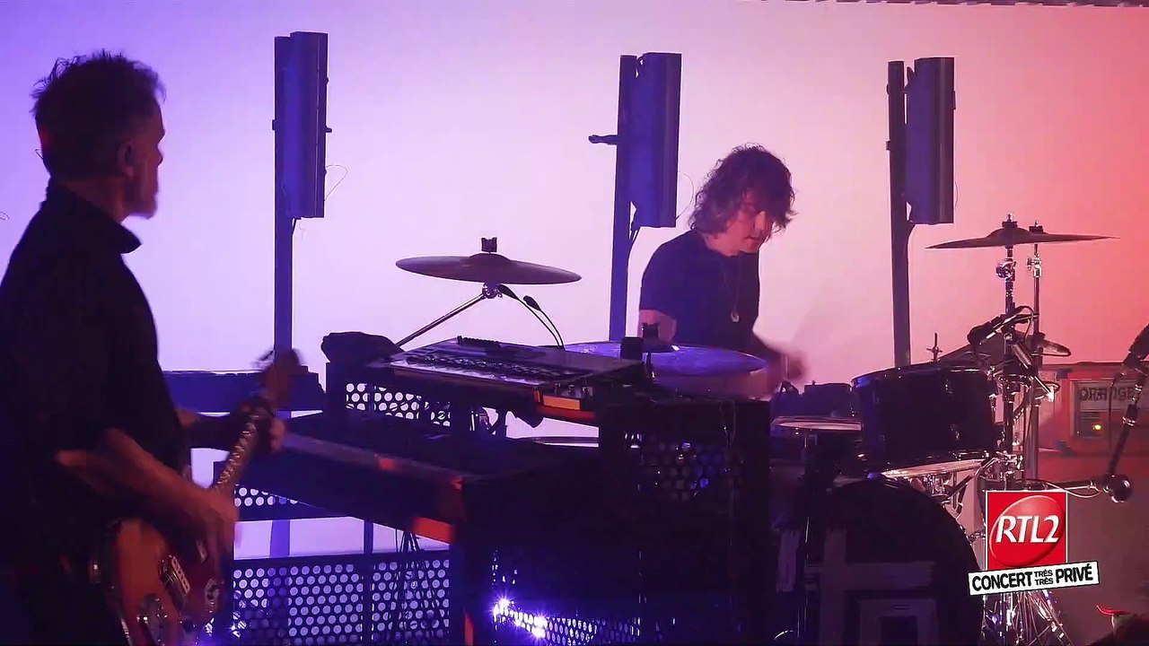 Indochine : "Un été français" (Concert Très Très Privé RTL2)