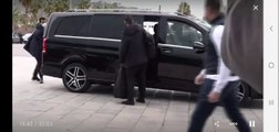 Nasser Al-Khelaïfi hué lors de son arrivée à Barcelone