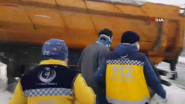 - Kar yağışı beraberinde kazaları getirdi : 3 kaza 6 yaralı