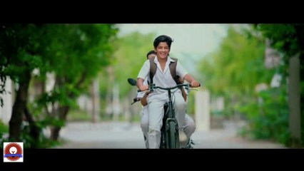 Kya ye mera Pehla pyar hai main thehra raha zameen chalne lagi