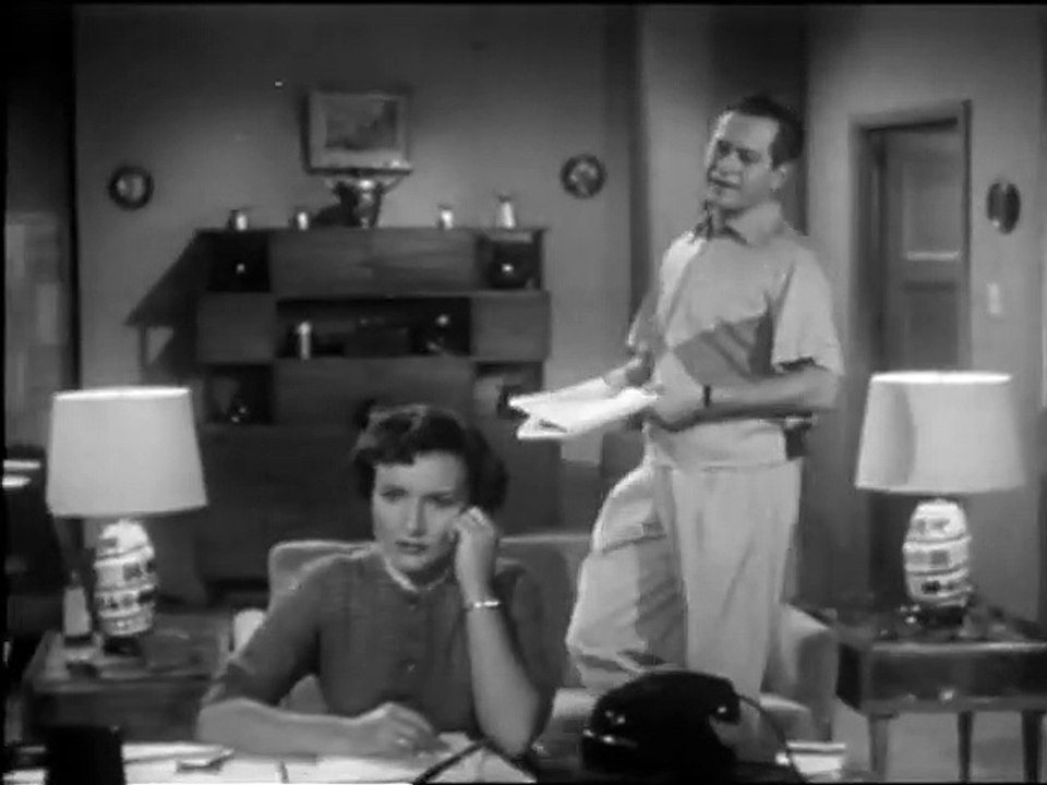 Life with Elizabeth - Season 1- Episode 16 - Collection Agency/Monster with Green Eyes/Good Neighbor