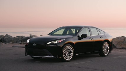 2021 Toyota Mirai Limited Exterior Design in Black