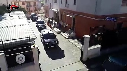 Télécharger la video: Truffa dei falsi furti d'auto tra Campania e Sicilia coinvolti poliziotto e carabiniere (15.02.21)