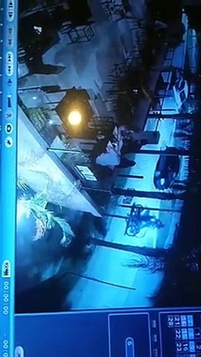 Policías de Sáenz Peña agarraron del cuello a un delivery y lo golpearon en el piso