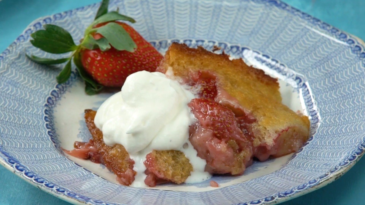 Cakey Strawberry Cobbler