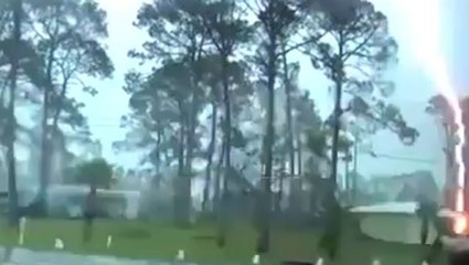 Thunderstorms rock southern Florida