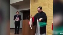 Japon Büyükelçi İranlılara sihirbazlık gösteri yaptı
