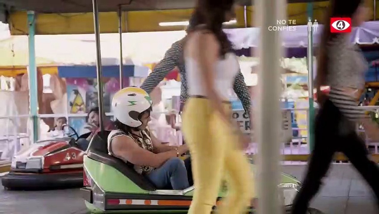 Nosotros los guapos • Piloto de carreras ( T4 C14)
