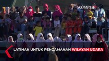 Aksi Terjun Payung TNI AU di Langit Aceh