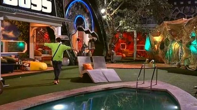 Bigg Boss 14: Jasmin Bhasin के लिए गार्डन एरिया में चिल्लाए Aly Goni; क्या हुआ Aly ? | FilmiBeat