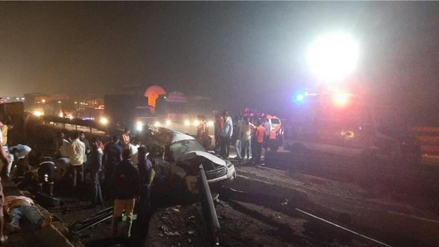 Multi-vehicle collision on Mumbai-Pune Expressway, 5 killed