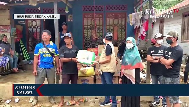 Menembus Area Longsor, Komunitas Offroad Antarkan Bantuan untuk Penyintas Banjir di Desa Datar Ajab