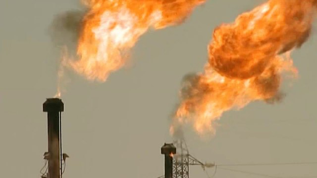 الصراع المسلح بين الفرقاء يكلف الاقتصاد الليبي ثمنا باهظا