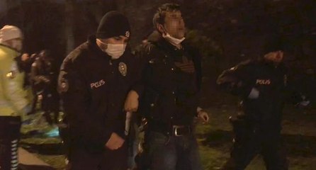 Polisten ayakkabısını, gazeteciden iyi çekmesini istedi