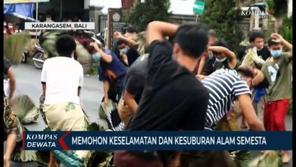 Tradisi Siat Sarang Untuk Memohon Keselamatan Dan Kesuburan Alam Semesta