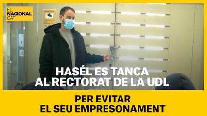 Hasél es tanca al rectorat de la UdL per evitar el seu empresonament