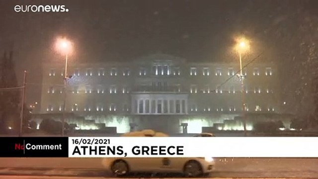 Grèce : Athènes se réveille sous la neige